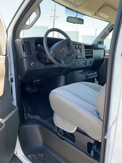 2025 GMC Savana Cutaway 3500 1WT