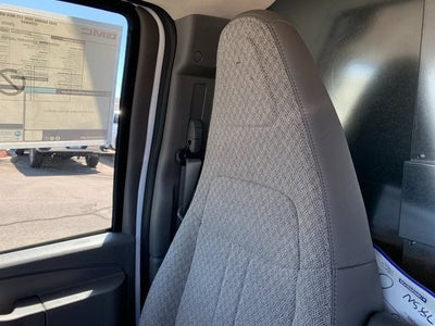 2025 GMC Savana Cutaway 3500 1WT