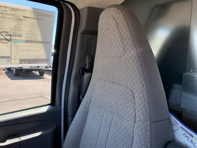 2025 GMC Savana Cutaway 3500 1WT