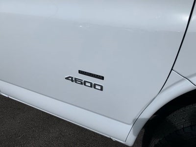 2024 GMC Savana Cutaway 4500 2WT