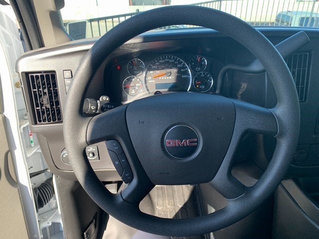 2024 GMC Savana Cutaway 4500 2WT